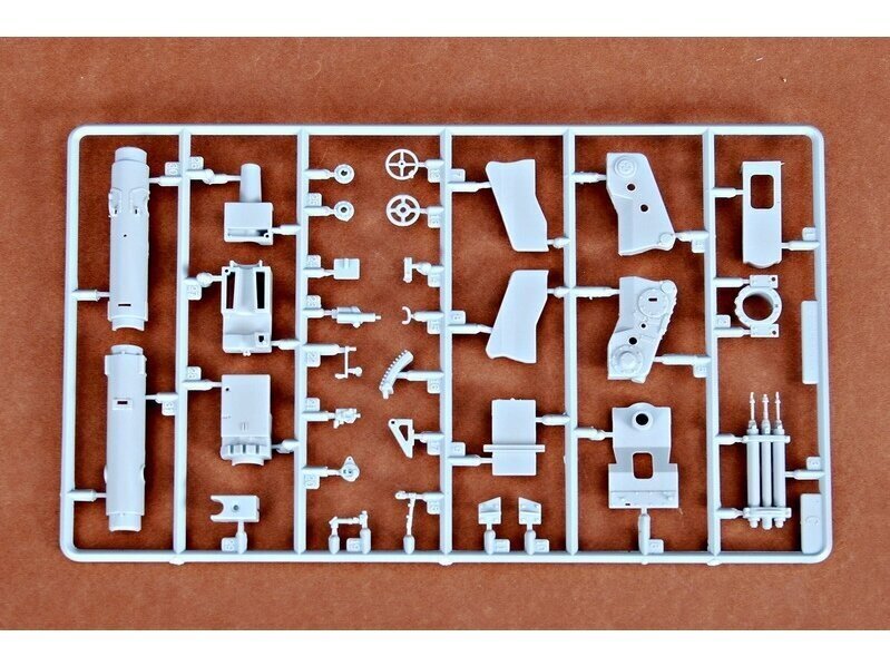 Trumpeter - German 12.8cm Selbstfahrlafette L/61 "Sturer Emil", 1/35, 00350 цена и информация | Konstruktori | 220.lv