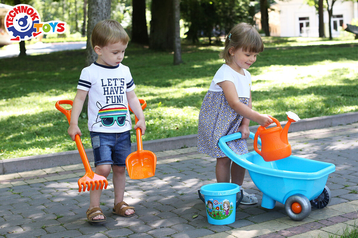 Smilšu rotaļlietu komplekts ar ķerru цена и информация | Ūdens, smilšu un pludmales rotaļlietas | 220.lv