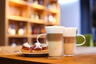 Vialli Design latte krūze ar dubultstikla sieniņām Amo, 320 ml цена и информация | Стаканы, фужеры, кувшины | 220.lv