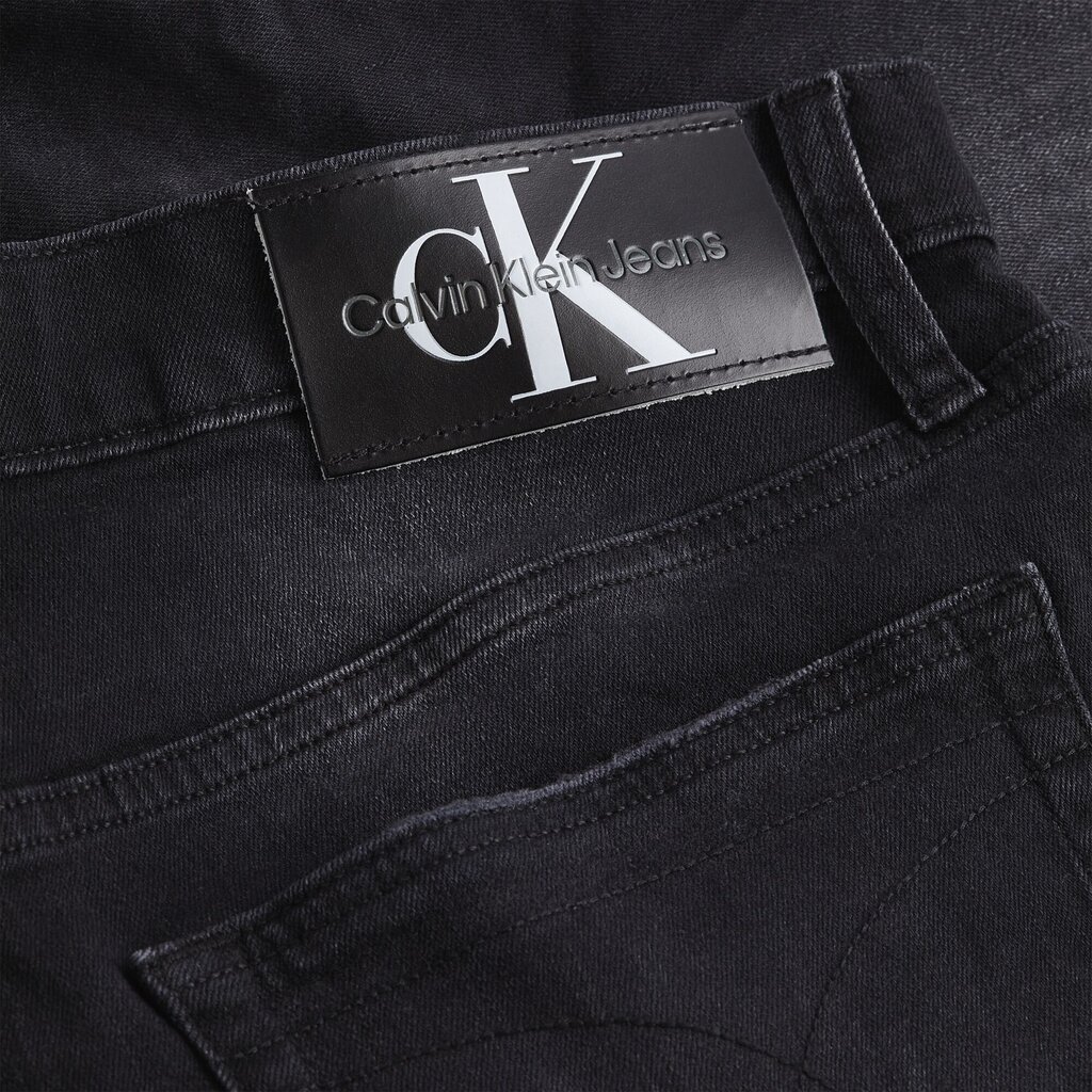 Šorti vīriešiem Calvin Klein SLIM SHORT BLACK J30J320525 1BY 43360 cena un informācija | Vīriešu šorti | 220.lv
