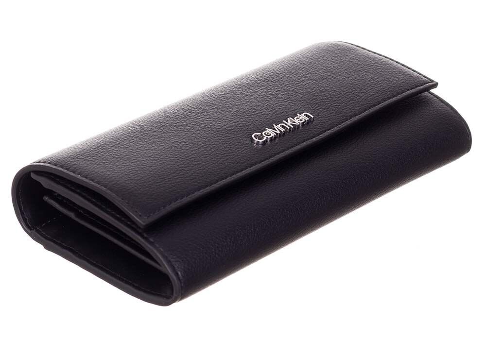 Maks sievietēm Calvin Klein TRIFOLD LG BLACK K60K607453 BAX 36726 cena un informācija | Sieviešu maki, karšu maki | 220.lv