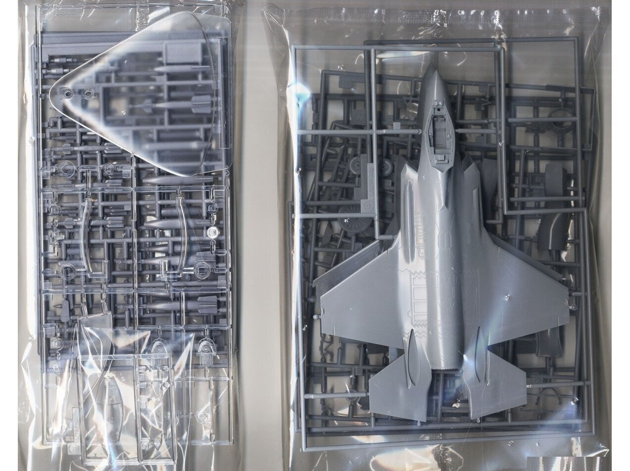 Hasegawa - F-35 Lightning II (A Version) 'Beast Mode', 1/72, 02315 cena un informācija | Konstruktori | 220.lv