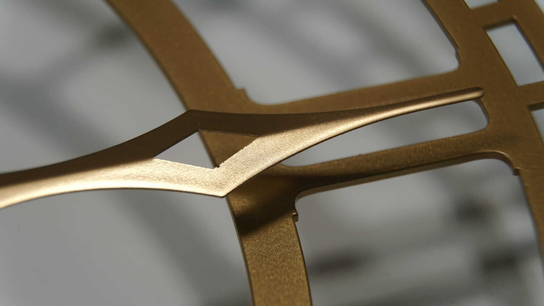 Sienas pulkstenis Metāla Vintāža Retro, izturēts zelts цена и информация | Pulksteņi | 220.lv