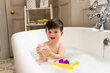 Vannas rotaļlieta Pull & Go Pedalo Tomy, E73107C цена и информация | Rotaļlietas zīdaiņiem | 220.lv