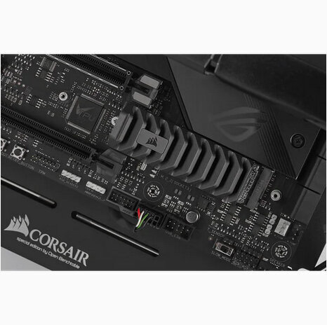 CORSAIR MP600 PRO XT - cietais disks - 1 TB - PCI Express 4.0 x4 (NVMe) cena un informācija | Iekšējie cietie diski (HDD, SSD, Hybrid) | 220.lv