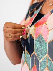 Приталенная блуза с узором из мягкой ткани со вставкой спереди цена и информация | Женские блузки, рубашки | 220.lv