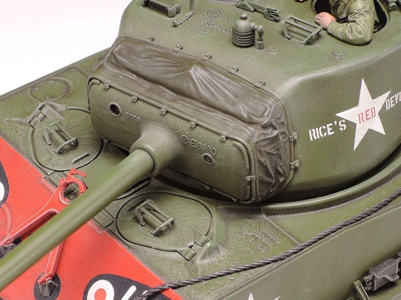 Tamiya - Korean war U.S. Medium Tank M4A3E8 Sherman "Easy Eight", 1/35, 35359 cena un informācija | Konstruktori | 220.lv