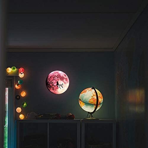 Tumsā mirdzoša sienas uzlīme Sarkans mēness ar melnu kaķi, pašlīmējošas, telpu dekori, vienreizējās, vinila uzlīmes 1gab (30 cm diametrs) cena un informācija | Dekoratīvās uzlīmes | 220.lv