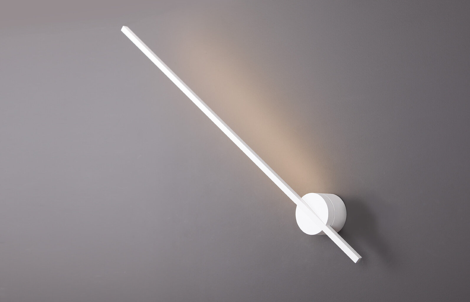 MaxLight LED sienas lampa Spider cena un informācija | Sienas lampas | 220.lv