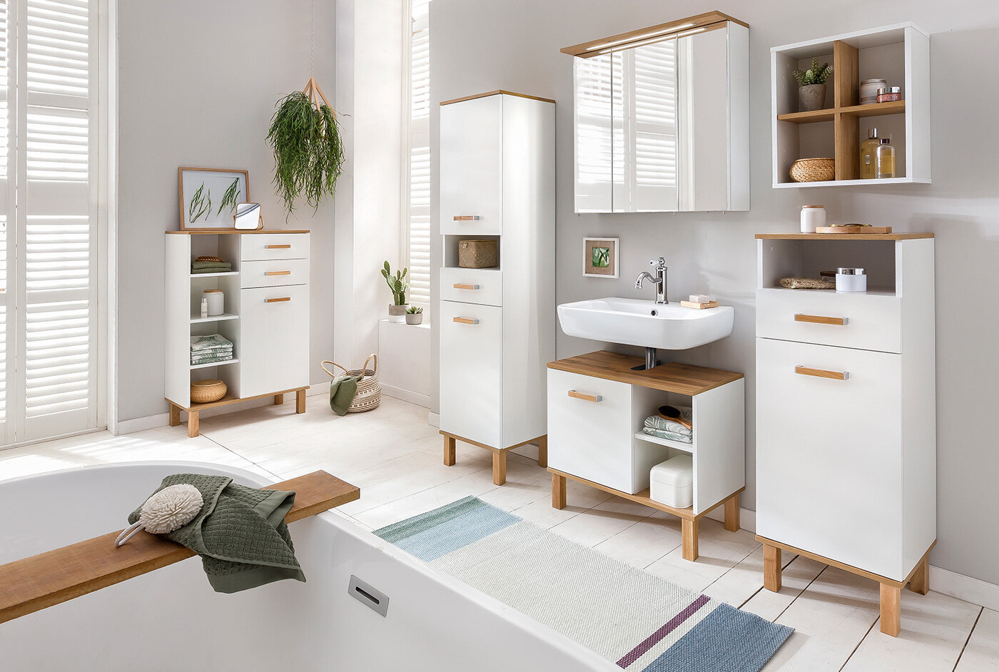 Apakšējais vannas istabas skapis Padua, balta glancēta / ozols цена и информация | Vannas istabas skapīši | 220.lv