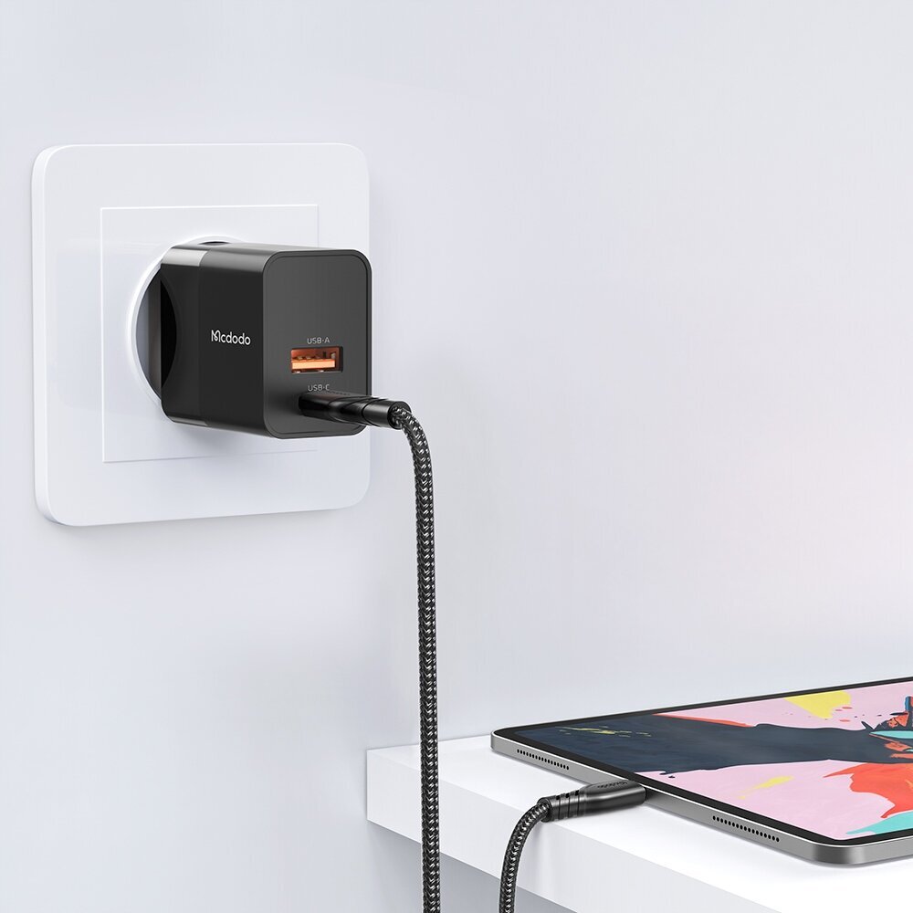 Mcdodo Tālruņa lādētājs, Ātrs, USB, USB-C, 20 W, Iphone kabelis iekļauts, melns, CH-1952 cena un informācija | Lādētāji un adapteri | 220.lv