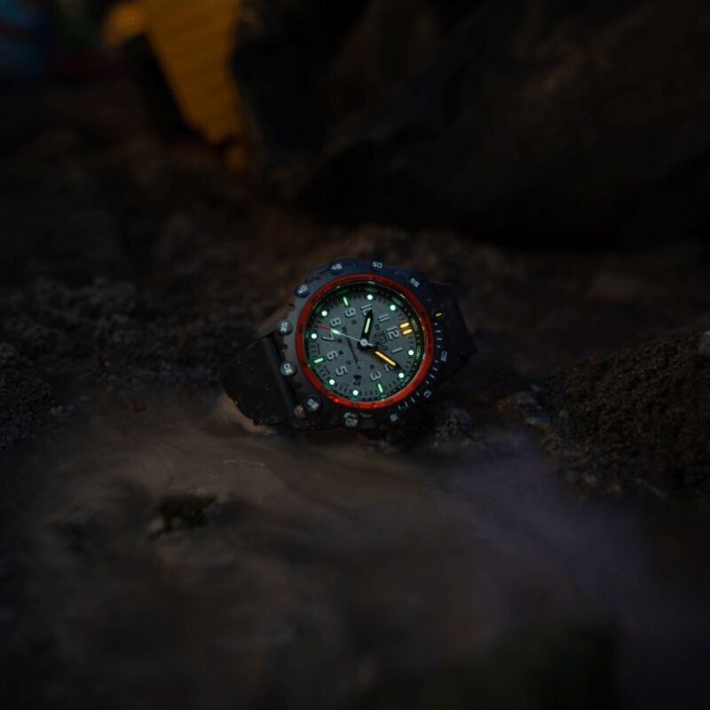 Vīriešu pulkstenis Luminox The Comando Frogman 3300 Series XS.3301 cena un informācija | Vīriešu pulksteņi | 220.lv