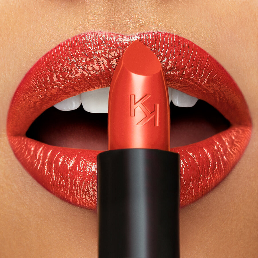Mitrinoša lūpu krāsa Kiko Milano Smart Fusion Lipstick, 413 Red Papaya cena un informācija | Lūpu krāsas, balzāmi, spīdumi, vazelīns | 220.lv