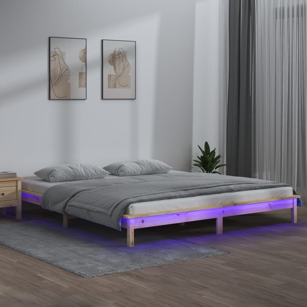 vidaXL gultas rāmis ar LED, 135x190 cm, 4FT6, divvietīgs, masīvkoks cena un informācija | Gultas | 220.lv