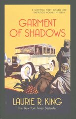 Garment of Shadows: A captivating mystery for Mary Russell and Sherlock Holmes cena un informācija | Fantāzija, fantastikas grāmatas | 220.lv