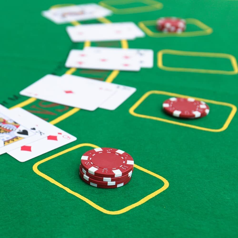 Komplekts pokeram 300 žetonu + čemodāns cena un informācija | Azartspēles, pokers | 220.lv