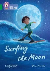 Surfing the Moon: Band 15/Emerald цена и информация | Книги для подростков и молодежи | 220.lv