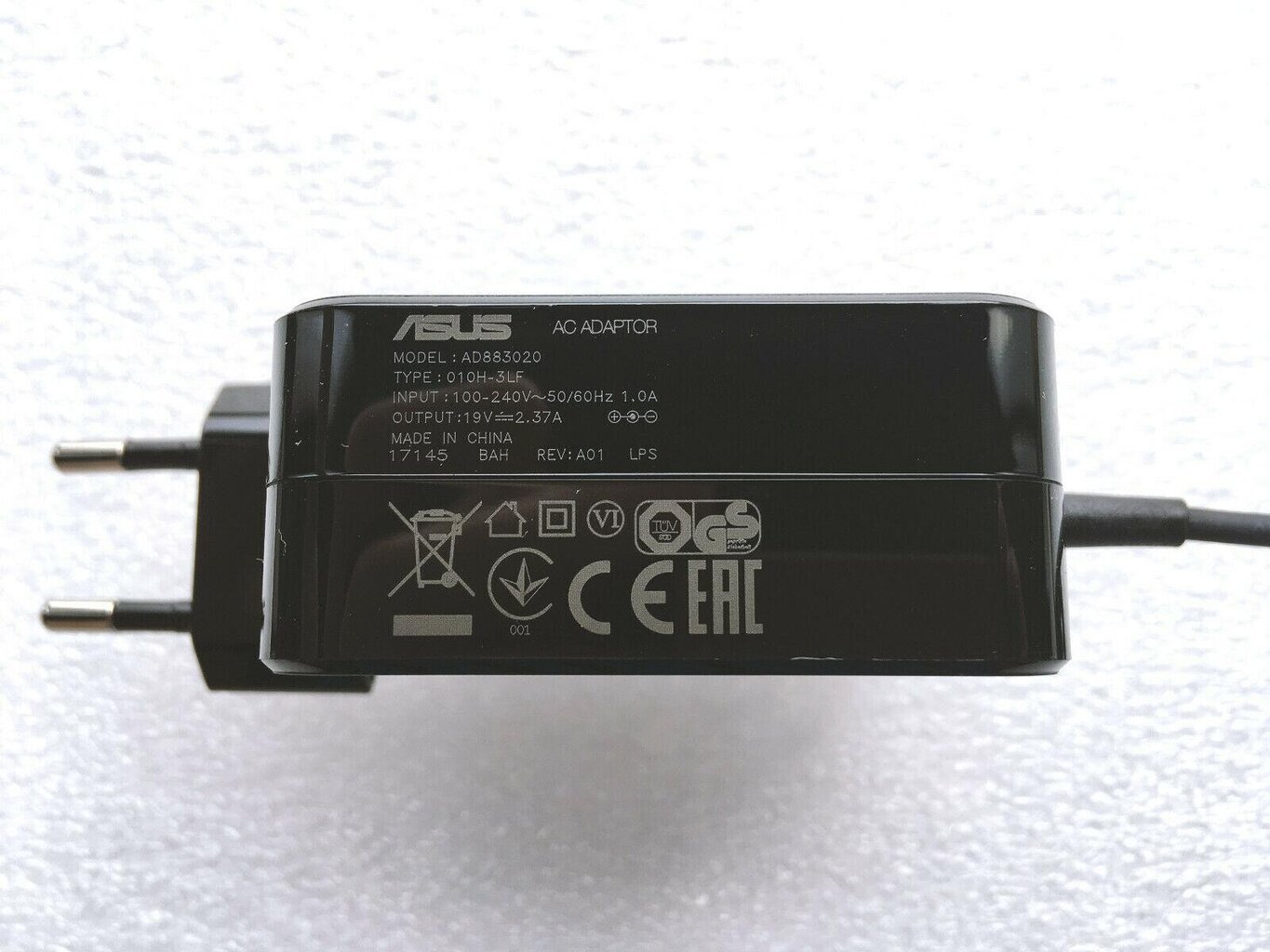 Oriģināls Asus AD883020 010H-3LF 19V 45W maiņstrāvas adapteris цена и информация | Lādētāji portatīvajiem datoriem | 220.lv