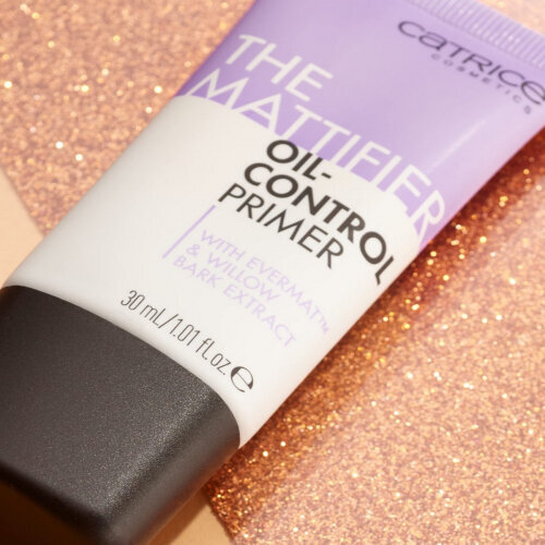 Matējošs tonālais krēms, Catrice Oil-Control The Mattifier Primer, 30 ml цена и информация | Grima bāzes, tonālie krēmi, pūderi | 220.lv