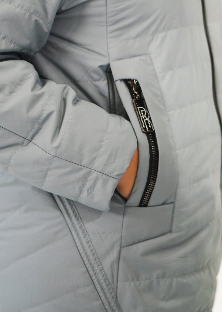 Stepēta jaka uz sintepona ar noņemamu kapuci cena un informācija | Sieviešu virsjakas | 220.lv