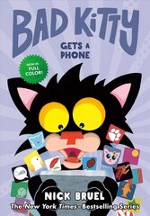 Bad Kitty Gets a Phone (Graphic Novel) cena un informācija | Grāmatas pusaudžiem un jauniešiem | 220.lv