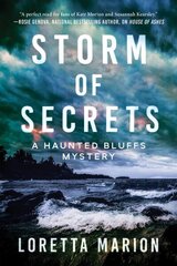 Storm Of Secrets: A Haunted Bluffs Mystery cena un informācija | Fantāzija, fantastikas grāmatas | 220.lv