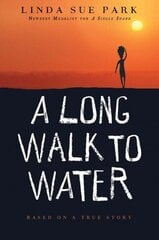 Long Walk to Water: Based on a True Story cena un informācija | Grāmatas pusaudžiem un jauniešiem | 220.lv