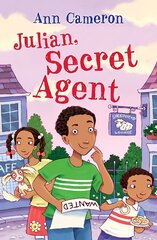 Julian, Secret Agent цена и информация | Книги для подростков и молодежи | 220.lv