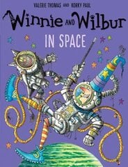 Winnie and Wilbur in Space цена и информация | Книги для самых маленьких | 220.lv