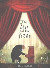 Bear and the Piano цена и информация | Книги для малышей | 220.lv