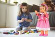 Staigājoša, interaktīva lelle, darbojas sasitot rokas, 42 cm augsta, dzied un runā cena un informācija | Rotaļlietas meitenēm | 220.lv