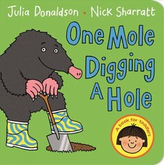 One Mole Digging A Hole Main Market ed цена и информация | Книги для малышей | 220.lv