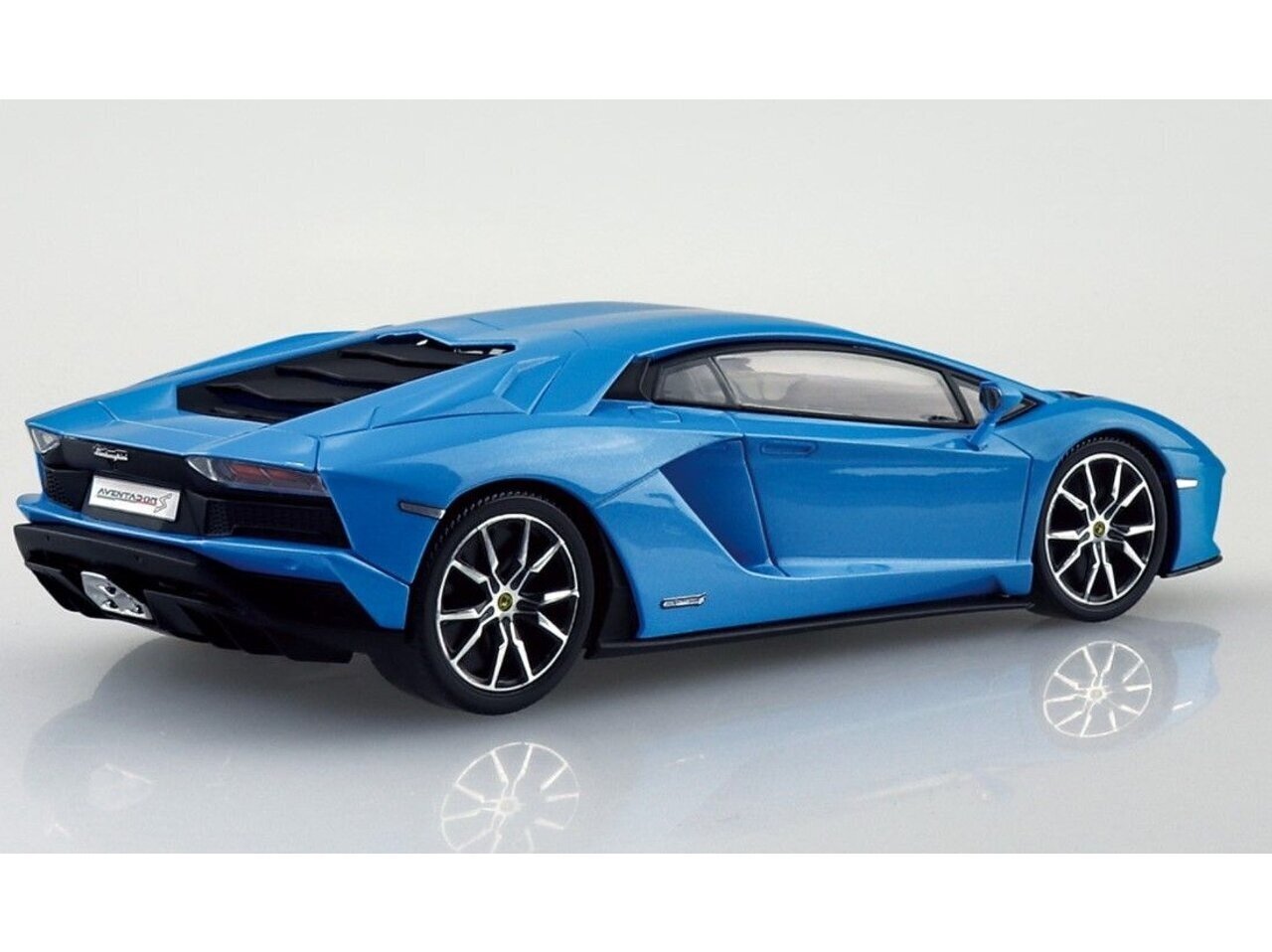 Aoshima - The Snap Kit Lamborghini Aventador S / Pearl Blue, 1/32, 06349 cena un informācija | Konstruktori | 220.lv