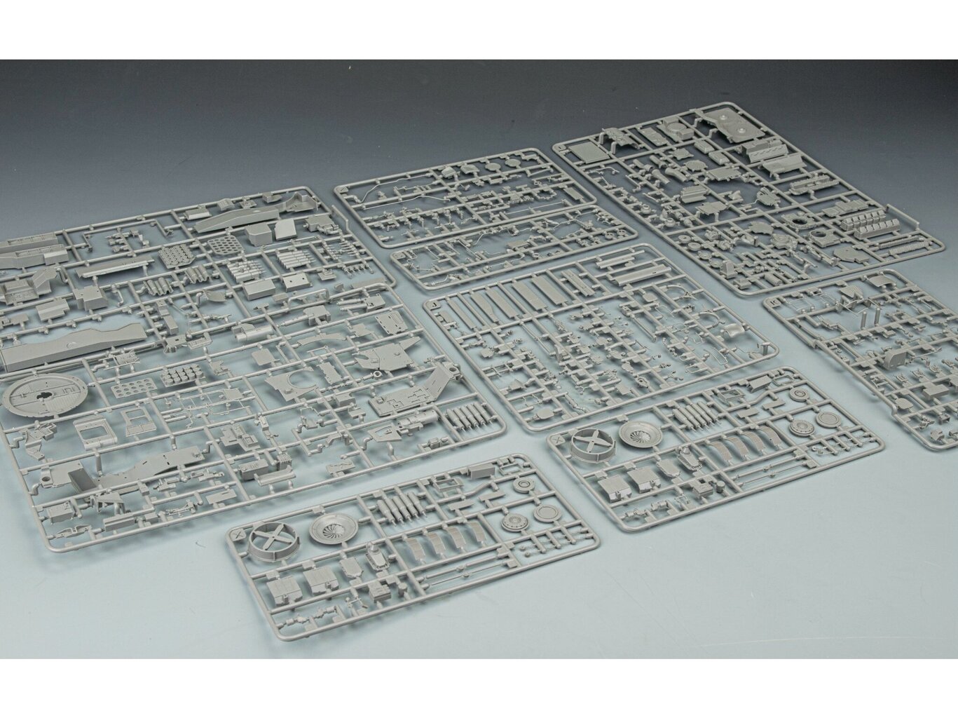 Rye Field Model - Leopard 2A6 with Full Interior, 1/35, RFM-5066 cena un informācija | Konstruktori | 220.lv