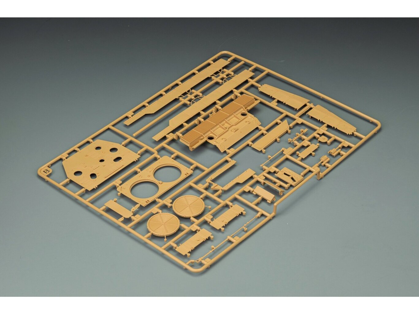 Rye Field Model - Leopard 2A6 with Full Interior, 1/35, RFM-5066 cena un informācija | Konstruktori | 220.lv