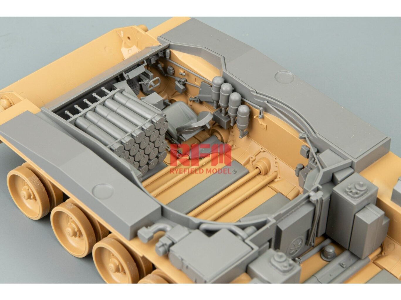 Rye Field Model - Leopard 2A6 with Full Interior, 1/35, RFM-5066 cena un informācija | Konstruktori | 220.lv