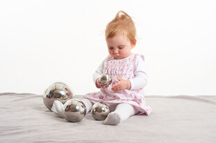 Сенсорные светоотражающие серебряные шарики - 4 шт. Развивающая игра для детей от 0+ возраста. цена и информация | Развивающие игрушки | 220.lv