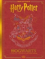 Hogwarts: A Cinematic Yearbook 20th Anniversary Edition cena un informācija | Grāmatas mazuļiem | 220.lv