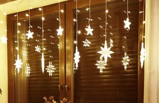 Spuldzīšu aizkars Zvaigznes 138 LED, auksti balts cena un informācija | Ziemassvētku lampiņas, LED virtenes | 220.lv