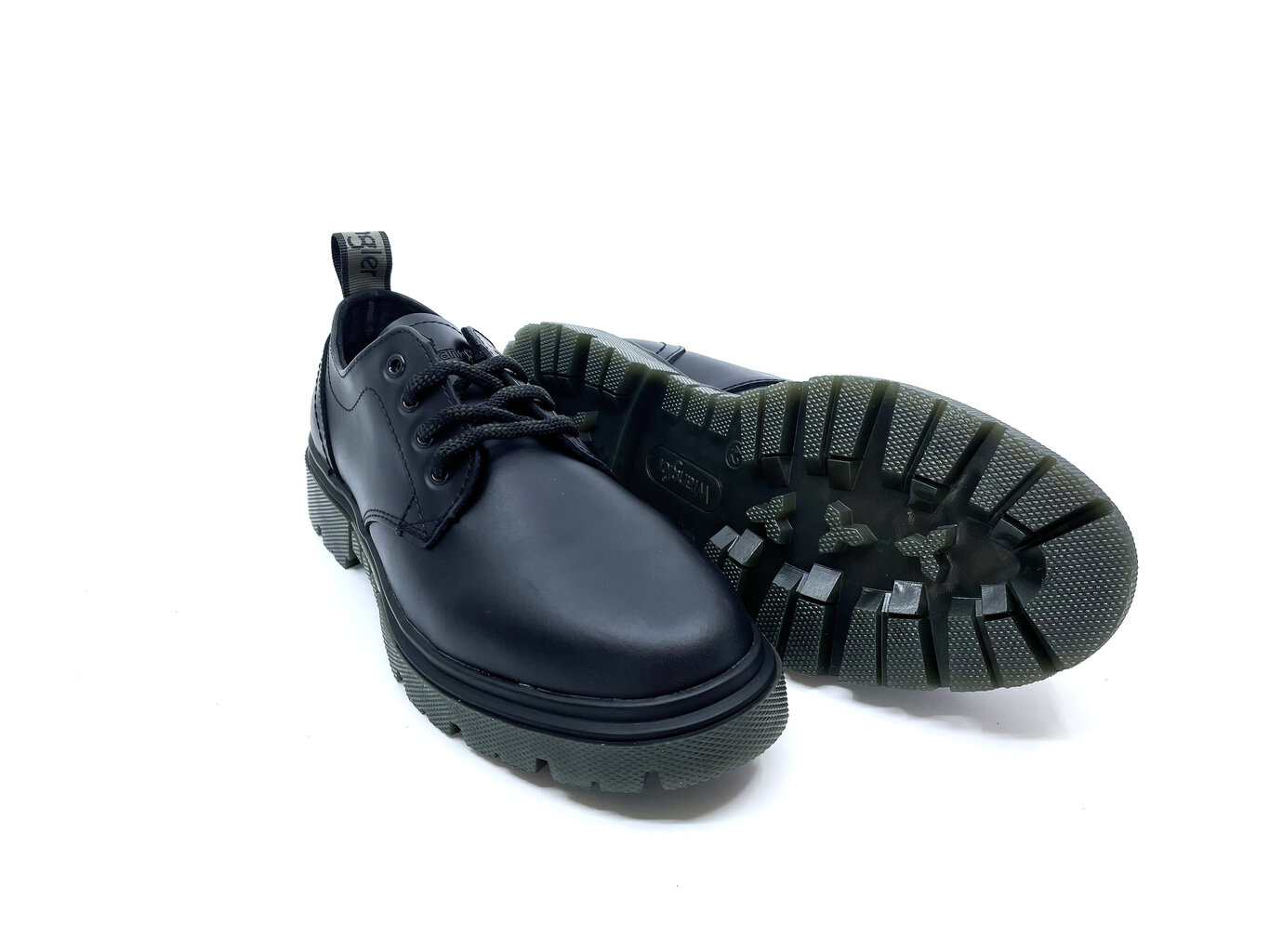 Vīriešu apavi MADISON DERBY, melni cena un informācija | Vīriešu kurpes, zābaki | 220.lv