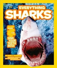 Everything: Sharks edition, Everything: Sharks цена и информация | Книги для подростков  | 220.lv