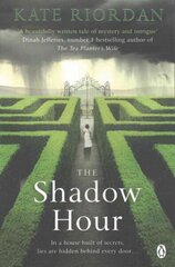 Shadow Hour cena un informācija | Fantāzija, fantastikas grāmatas | 220.lv