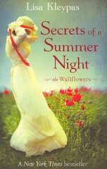 Secrets of a Summer Night: Number 1 in series цена и информация | Фантастика, фэнтези | 220.lv