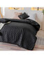 Stepēts gultas pārklājs Pompoo A735 - melns цена и информация | Gultas pārklāji, pledi | 220.lv