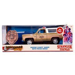 Металлический автомобиль + значок Stranger Things Chevy K5 Blaze 1980  цена и информация | Игрушки для мальчиков | 220.lv