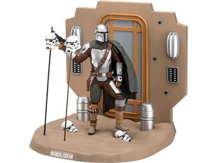 Revell - The Mandalorian: The Bounty Hunter, 1/9, 06784 цена и информация | Конструкторы и кубики | 220.lv