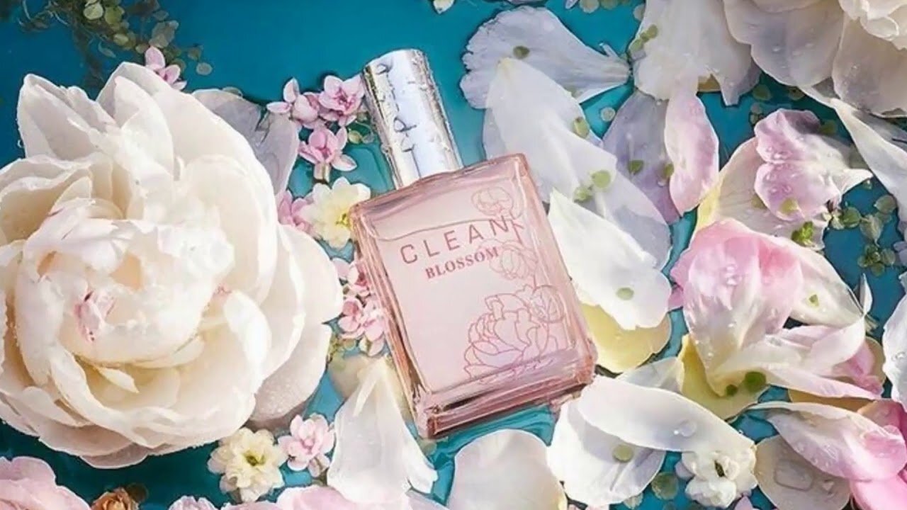 Parfimērijas ūdens Clean Blossom EDP sievietēm, 60 ml cena un informācija | Sieviešu smaržas | 220.lv