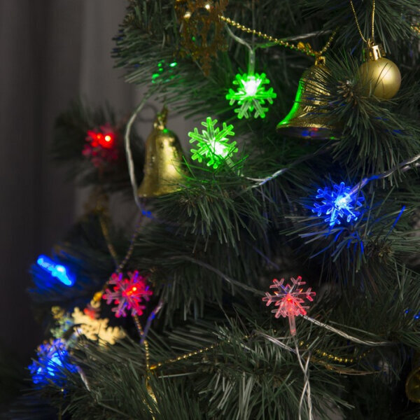 LED Ziemassvētku iekštelpu un ārtelpu virtene sniegpārslas, garums - 10m, daudzkrāsaina, 8 spīdēšanas režīmi, 100 LED diodes, savienojama, E KX5240_2 cena un informācija | Ziemassvētku lampiņas, LED virtenes | 220.lv