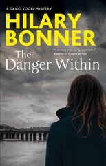 Danger Within Main - Large Print цена и информация | Фантастика, фэнтези | 220.lv