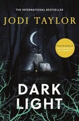 Dark Light: A twisting and captivating supernatural thriller (Elizabeth Cage, Book 2) цена и информация | Фантастика, фэнтези | 220.lv